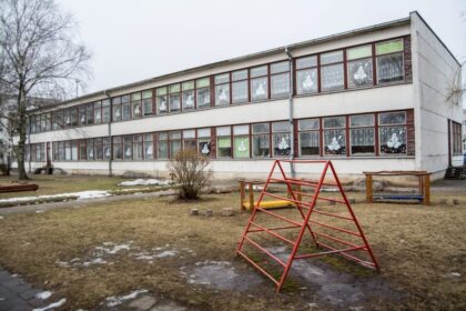 Įtariama smurtu prieš mažamečius auklėtinius panevėžietė vaikų darželio „Nykštukas“ darbuotoja baudžiamosios atsakomybės išvengs, tačiau bus baudžiama administracine tvarka.