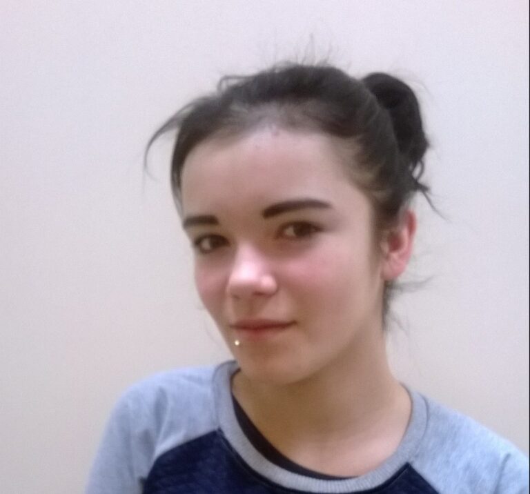 Panevėžio apskrities vyriausiojo policijos komisariato Panevėžio miesto ir rajono policijos komisariatas ieško dingusios be žinios Deimantės Šinkūnaitės, gim. 2003 m., gyv. Panevėžyje.