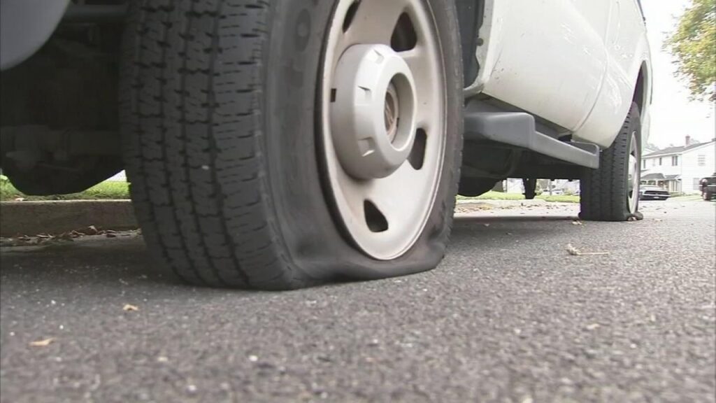 Panevėžyje tampa rizikinga automobilius palikti ne tik daugiabučių kiemuose, bet ir užrakintose įmonių teritorijose.