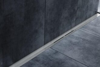 Vokiečių santechnikos įrangos gamintoja – kompanija TECE šiuo metu Lietuvos rinkai pristato naujos kartos dušo lataką TECEdrainprofile. Kovo viduryje pirmieji gaminiai pasiekė bendrovės „TECE Baltikum” sandėlius.