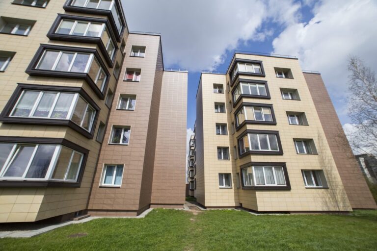 Seimas apsispręs, ar leisti nepriklausomybės gynėjams pretenduoti į valstybės paramą, apmokant dalį jų daugiabučio atnaujinimo išlaidų.