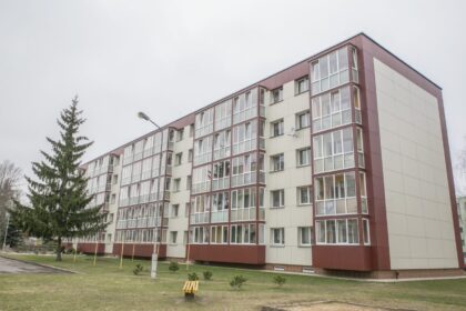 Daugiabučių renovacijos tempai ir toliau išlieka panašūs. Tačiau pastebima, kad senų daugiabučių modernizacija suka nauju keliu – daugelis gyventojų, nusprendę atnaujinti savo namus, renkasi ne pigiausius atnaujinimo projektus, kad pastatas minimaliai tenkintų valstybės keliamus energijos taupymo kriterijus, o efektyviausius.