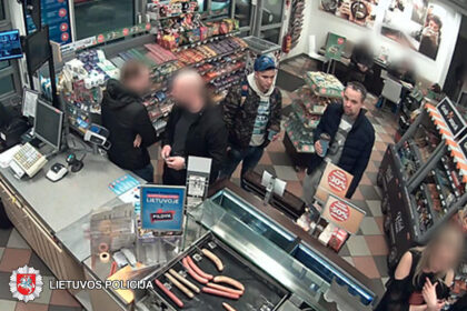 2018-04-29 05.15 val. degalinėje Panevėžyje, Parko g. 7A., pavogtas mobilaus ryšio telefonas.