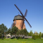 Panevėžio miesto savivaldybės administracijos direktorius Rimantas Pauža pasirašė finansavimo sutartis, pagal kurias miestas gauna finansavimą 3 projektams – Atvirajam jaunimo centrui stiprinti, ekoturizmui vystyti ir apleistoms teritorijoms tvarkyti. Beveik 292 000 Eur Panevėžiui skirta pagal Lietuvos ir Latvijos bendradarbiavimo per sieną 2014-2020 m. programą.