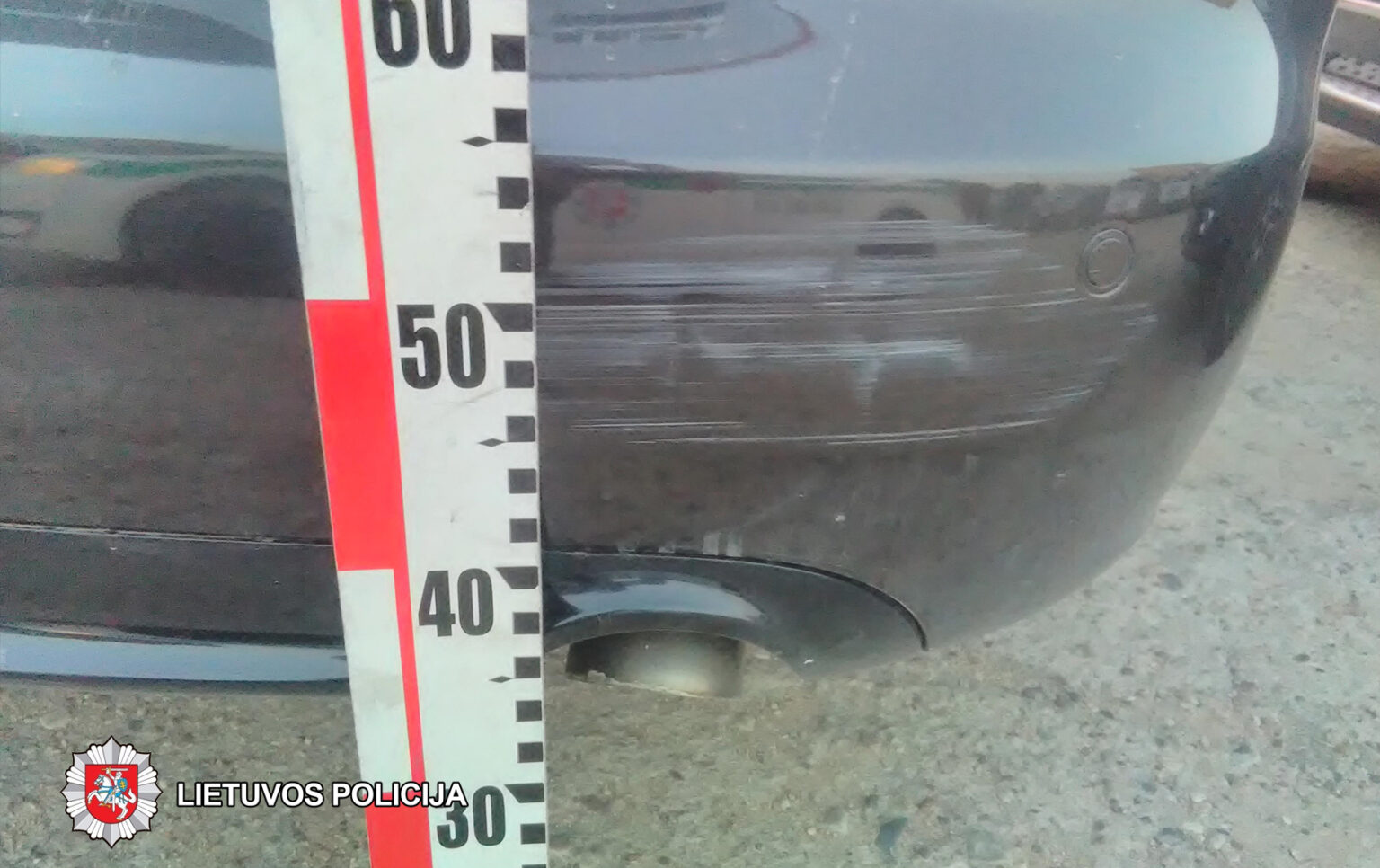 2018-06-18 21.50 val. Panevėžyje, Projektuotojų g., rastas apgadintas stovintis automobilis „Audi A6“. Automobilį apgadinęs vairuotojas iš eismo įvykio pasitraukė.