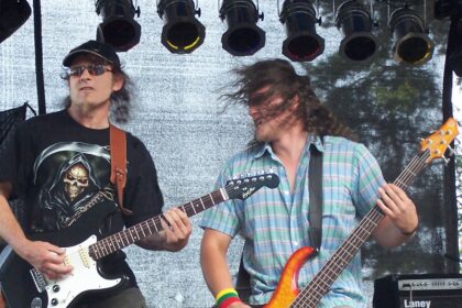 Sovietų valdžia visada nemėgo roko. Ir tai neturi nieko bendra su nomenklatūrininkų muzikiniu skoniu. Nepasiduoti prievartai, laisvą mintį skatinusi muzika kėlė siaubą sovietiniam diktatui.