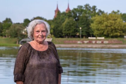 Panevėžietė fotomenininkė Irena Giedraitienė nesustojančio gyvenimo vaizdus žada fiksuoti tol, kol rankos išlaikys fotoaparatą.