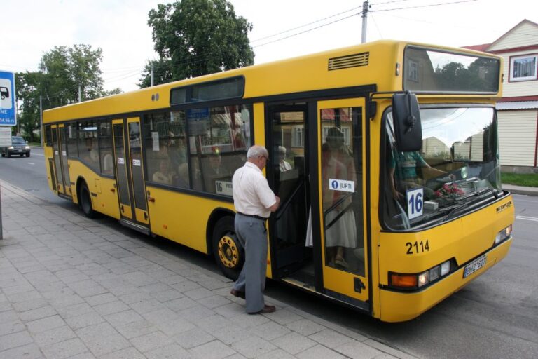 Susisiekimo ministras Rokas Masiulis skyrė 1,92 mln. eurų iš ES sanglaudos fondo Panevėžio miesto savivaldybei, kuri už šias lėšas artimiausiu metu ketina įsigyti ne mažiau kaip 10 naujų ekologiškų autobusų.