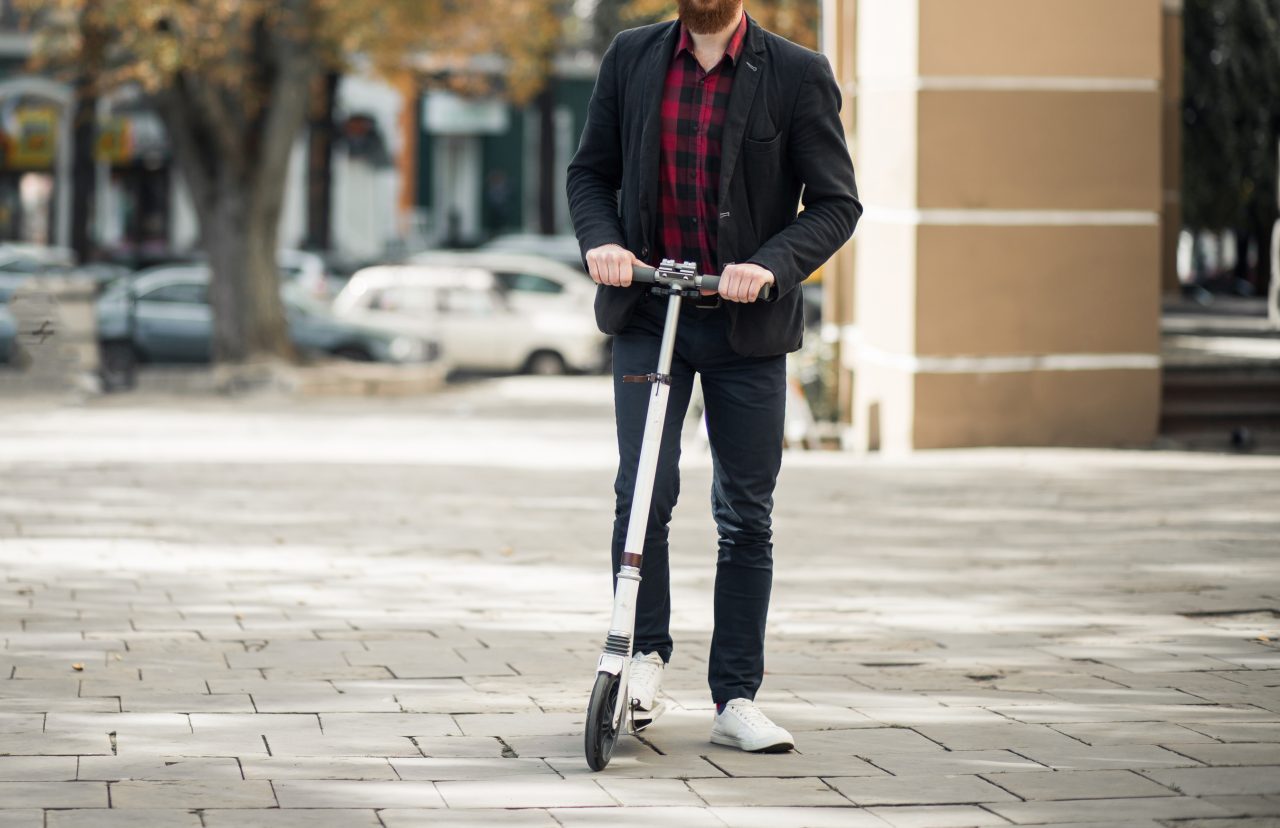 Trumpas stabtelėjimas šnektelėti su kaimynu panevėžiečius kainavo didelius nuostolius.