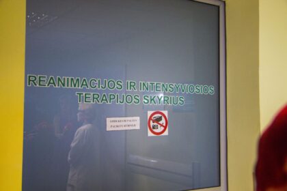 Naujamiesčio kaime – sunkiai protu paaiškinamas, kraupus įvykis: sunkiai sužalota 57-erių moteris net kelias valandas kentė milžinišką skausmą, kol sulaukė pagalbos.