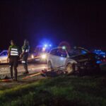 Penktadienio vakaras pažymėtas kraupia avarija kelyje Panevėžys – Šiauliai, netoli „Orlen“ degalinės. Pirminiais duomenimis, susidūrė du lengvieji automobiliai.