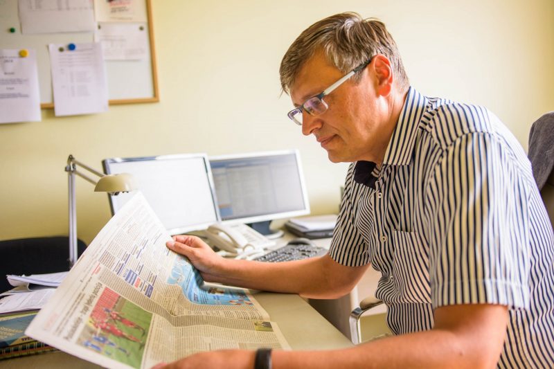 Dvidešimt metų „Sekundę“ prenumeruojantis D. Janėnas prasitaria dienraštį prisidėjus ir prie „Naftėno“, dabar vienos stipriausių Panevėžio apskrities įmonių, sėkmės istorijos. M. Garucko nuotr.