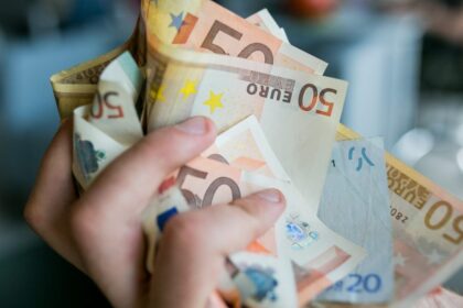 Penktadienį į pareigūnus teko kreiptis gydymo įstaigos, įsikūrusios Dariaus ir Girėno gatvėje, darbuotojams.