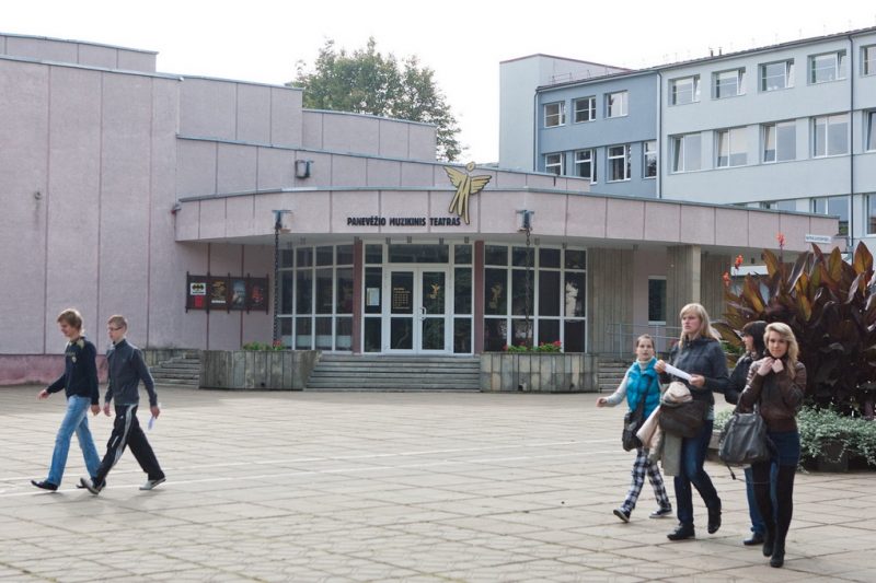 Muzikinio (nuotraukoje) ir „Meno“ teatrų direktorių vietos toliau lieka laisvos – net ir antrame konkurse Savivaldybės komisija neišsirinko, jos nuomone, tinkančiųjų vadovauti kultūros šviesuliams. „SEKUNDĖS“ ARCHYVO nuotr. 