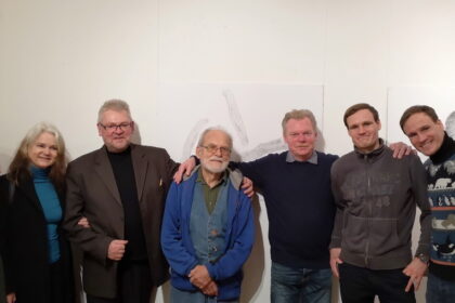 Doc. Marija Marcelionytė-Paliukė (VDA senato pirmininkė), Miriam Mirna Korolkovas (kuratorė), doc. Česlovas Lukenskas, menininkas Valentinas Antanavičius, apdovanotas Lietuvos nacionaline kultūros ir meno premija, doc. Aleksas Andriuškevičius, parodos kuratoriai Algirdas ir Remigijus Gataveckai. Č. LUKENSKO ASMENINIO ARCHYVO nuotr.