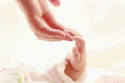 Panevėžio rajono savivaldybė, sekdama kelių kitų šalies savivaldybių pavyzdžiu, nori pagelbėti rizikos grupei priklausančioms moterims planuoti šeimą ir išvengti nepageidaujamo nėštumo. Savivaldybė tuo tikslu už 3000 eurų nupirko 22 kontraceptines spirales (vienos kaina – apie 130 eurų). Ar toks žingsnis pasiteisins, kol kas sunku pasakyti, tačiau norinčiųjų apsisaugoti nuo nėštumo atsirado jau gana nemažai.