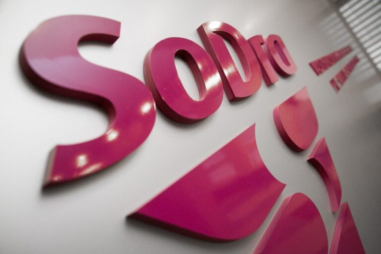 Generalinės prokuratūros Organizuotų nusikaltimų ir korupcijos tyrimo departamento prokurorė, vadovavusi ikiteisminiam tyrimui, Vilniaus miesto apylinkės teismui perdavė nagrinėti baudžiamąją bylą, kurioje kaltinimai piktnaudžiavimu pareikšti buvusiam Valstybinio socialinio draudimo fondo (toliau-„Sodra“) darbuotojui D. K., informacinių technologijų bendrovių vadovui ir darbuotojui T. M., D. Z. bei juridiniam asmeniui.