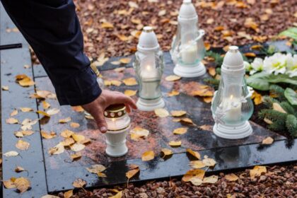 Visų šventųjų diena – metas, kai atsiminimuose galime vėl susitikti su savo artimaisiais, išėjusiais iš šio gyvenimo.