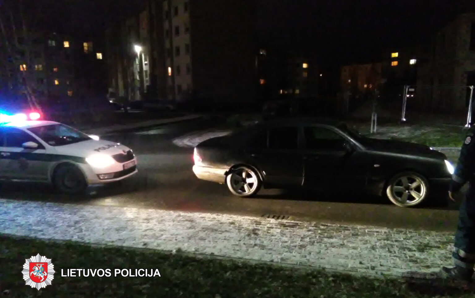 2018-12-13, Panevėžyje, J. Tilvyčio g., automobilis „Mercedes Benz“ partrenkė pėsčiąjį.