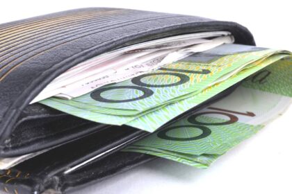 Į dėvėtų drabužių parduotuvę užsukę vagys gerokai praturtėjo prieš šventes.