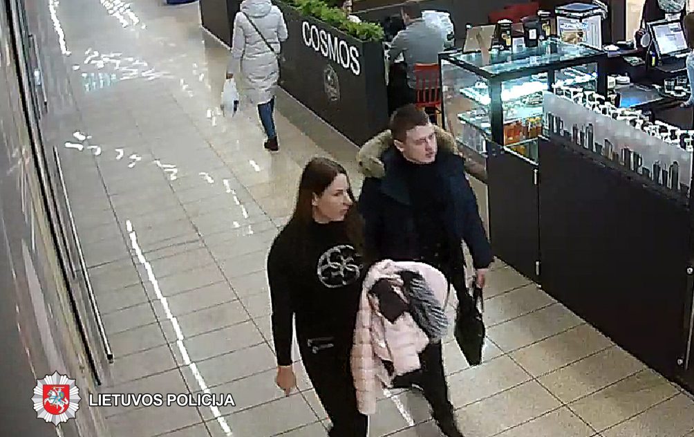 2019-02-10 18 val. Panevėžyje, Savitiškio g., nenustatyti asmenys pavogė kvepalus ir kuprinę. Nuostolis – 376,80 eurai.