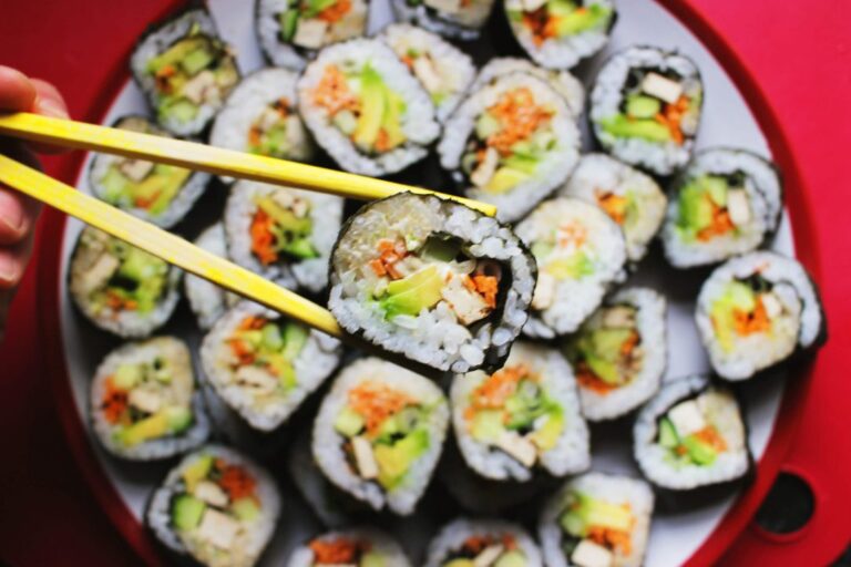 2,99 eurų – tiek vienam gyventojui kainavo Kaune pirkti sušiai, kurie šią savaitę jo kišenes papildė 5 tūkst. eurų prizu. Sėkmė gyventojui nusišypsojo tuomet, kai jis savo įsigytos maitinimo paslaugos kvitą užregistravo jau antrus metus VMI organizuojamame Kvitų žaidime.