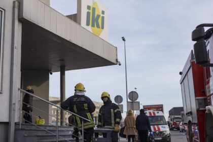 Paaiškėjo, kad ketvirtadienio vakarą prekybos centre “Iki” kilusio gaisro priežastys – tyčinis padegimas. Policija pradėjo tyrimą.