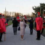 Didžiojo penktadienio vakarą Kryžiaus kelio eisena Senvagėje rengiama nuo 2015-ųjų. M. GARUCKO nuotr.