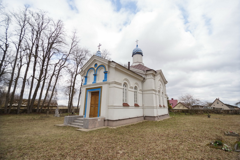Stačiatikių Dievo Motinos cerkvė atnaujinta, perdažyta gražiai atrodo ir šiais laikais. M. GARUCKO nuotr.