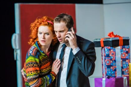 Panevėžietis aktorius ir režisierius Andrius Povilauskas gerai žinomas ir teatro, ir lietuviško kino gerbėjams. Jis kuria vaidmenis teatre, filmuojasi televizijos serialuose, atliko pagrindinį vaidmenį Andriaus Bartkaus filme „Leitis“. Ir jau du dešimtmečius Andrius kūrybiniais užmojais ir žiniomis dalinasi su, kaip jis sako, akyliausiais žiūrovais – vaikais. Nesunkiai su jais atrandantis bendrą kalbą A. Povilauskas prasitaria, kad to pasiekti padeda ne tik vėlyva paties branda, bet ir su žmona Asta užaugintos atžalos.