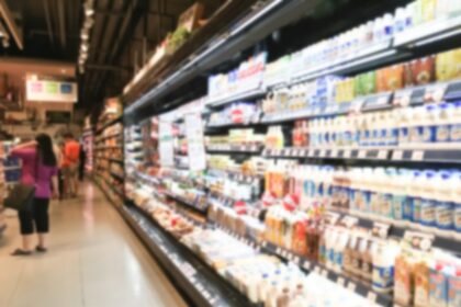 Aukštą darbo kokybę deklaruojančio prekybos tinklo „Čia Market“ darbuotojai nebeištvėrė ir patys maisto kokybės inspektoriams paskundė galimą klientų apgaudinėjimą stambiu mastu vienoje Panevėžio parduotuvių.