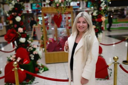 Panevėžietė Polina Kreidi jau nuo vaikystės mintimis gyveno Jungtinių Arabų Emyratų sostinėje – viename prabangiausių miestų pasaulyje.