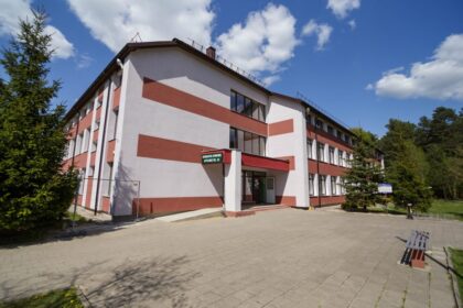 Šalies bendrojo lavinimo mokyklų reitinguose Panevėžio miesto ir rajono mokyklos atrodo neblogai – yra svaiginančių augimų ir šiokių tokių kritimų. Nepaisant to, reitingų sudarytojas sako, jog Aukštaitijos sostinė yra viena tų, į kurios gimnazijas galėtų lygiuotis ir kiti.