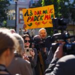 Į Panevėžį paaiškinti situacijos dėl aikštėje jos atrinktų kirsti medžių atvykusi mokslininkė neslėpė, jog netikėta buvo protestuotojų gretose išvysti Žaliųjų partijos atstovus.