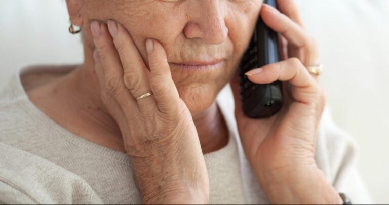 Nors apie telefoninių sukčių aferas kalbama daug ir plačiai, jų aukso amžius, regis, vis tiek nesibaigia.