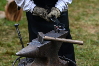 Panevėžio miesto savivaldybės taryba 2020 m. paliko galioti šiemečius mokesčius už verslo liudijimus. Panevėžyje vykdomai veiklai nuo sausio 1 d. jie vėl bus nuo 12 iki 500 Eur.