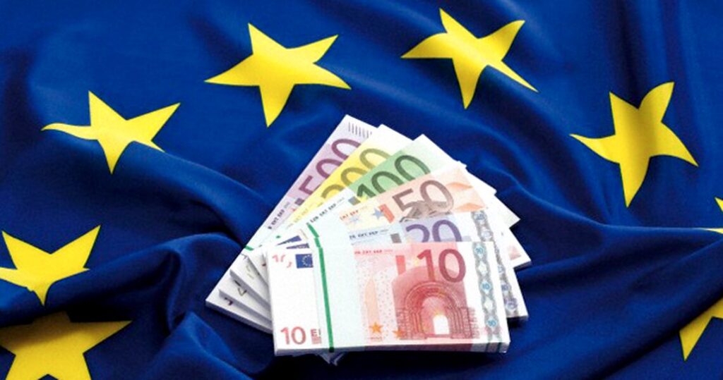Lietuvos regionai 2021-2027 metais gali tikėtis didžiausios galimos Europos Sąjungos (ES) paramos. Europos Komisijai (EK) praėjusią savaitę atnaujinus statistinius duomenis, Lietuva traktuojama ne kaip vientisas, o kaip du skirtingo išsivystymo regionai – sostinė Vilnius ir likęs – Vidurio ir vakarų Lietuvos regionas.