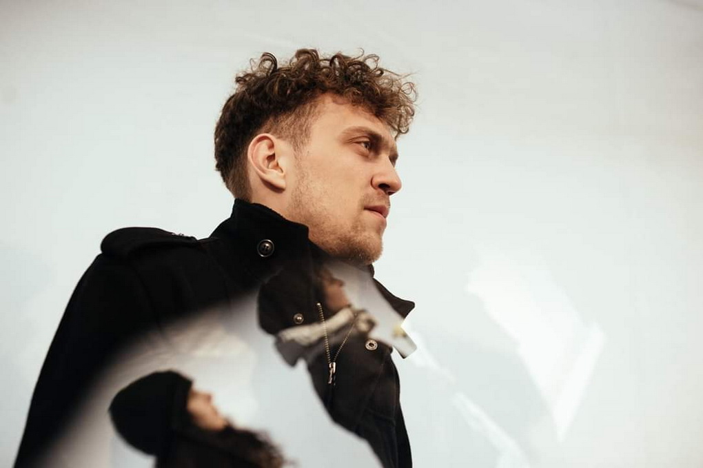 Aktorius Donatas Stakėnas baigęs Panevėžio Juozo Balčikonio gimnaziją buvo vienas iš tų jaunų žmonių, kurie veržėsi į sostinę.