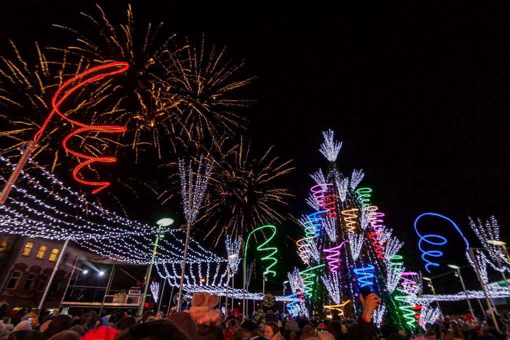Įpusėjus vasarai, Panevėžys jau dairosi kalėdinio miesto dekoratorių. Viešųjų pirkimų konkursą papuošti jo centrinei daliai paskelbusi Savivaldybė šįmet nori matyti šventinį inovatyvų miestą.