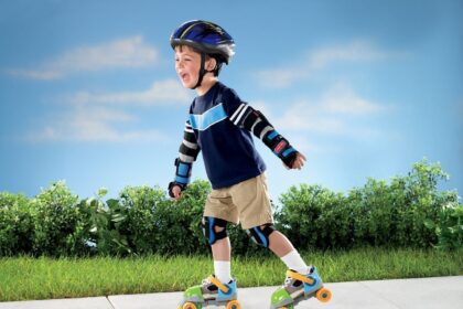 Vaikų aktyviai leidžiamas laikas per vasaros atostogas kasmet tampa rimtu išbandymu tėvams.