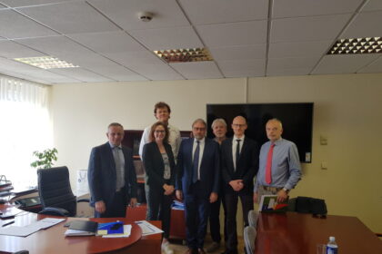 Panevėžio miesto meras Rytis Račkauskas, Pramonės 4.0 vystymo patarėjų tarybos narys Justinas Katkus, Miesto plėtros skyriaus darbuotojai susitiko su ekonomikos ir inovacijų viceministru Gintaru Vilda bei ministerijos Pramonės 4.0 politikos skyriaus ekspertais.