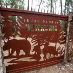 Panevėžio rajone daugėja turistams įdomių vietų. Greta žinomų gamtos, architektūros, dailės, archeologijos bei mitologijos objektų, į Panevėžio rajono lankytinų vietų sąrašą rengiamasi įtraukti Žaliojoje girioje, buvusioje sovietinėje karinėje bazėje įkurdintą idėjų parką, Raguvos kino muziejų, Miežiškių eglutės žaisliukų muziejų, Radviliškių kaimo kepyklą.