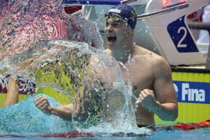 Pajėgiausias Lietuvos plaukikas Danas Rapšys ir toliau didina savo trofėjų kolekciją.