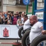 Paskutinis Panevėžio gimtadienio pasispardymas – Laisvės aikštėje galinėjasi stulbinančios jėgos milžinai iš Lietuvos ir kitų valstybių. Vyksta tarptautinės galiūnų varžybos „Stihl Savickas Classic 2019“.