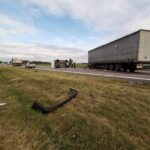 Panevėžio rajone ketvirtadienio rytas pažymėtas masine avarija – susidūrė penki automobiliai, tarp jų – policijos mikroautobusas ir po Lietuvą važinėjančių ir darbo ieškančių ukrainiečių „Opel“.