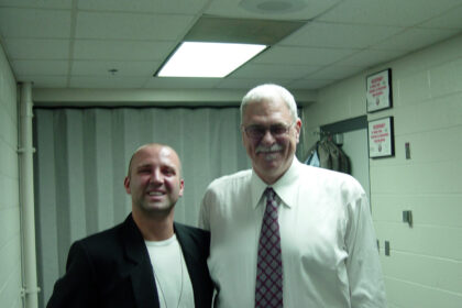 Jau beveik du dešimtmečius Čikagoje gyvenantis panevėžietis 43-ejų Aurimas Matulevičius žinomas ne tik Lietuvos oranžinio kamuolio aistruoliams. Krepšinio emigrantas už Atlanto yra tikras gimtosios šalies ambasadorius, svetur kurstantis tautiečių azartą aikštelėje ir meilę Lietuvai širdyje.