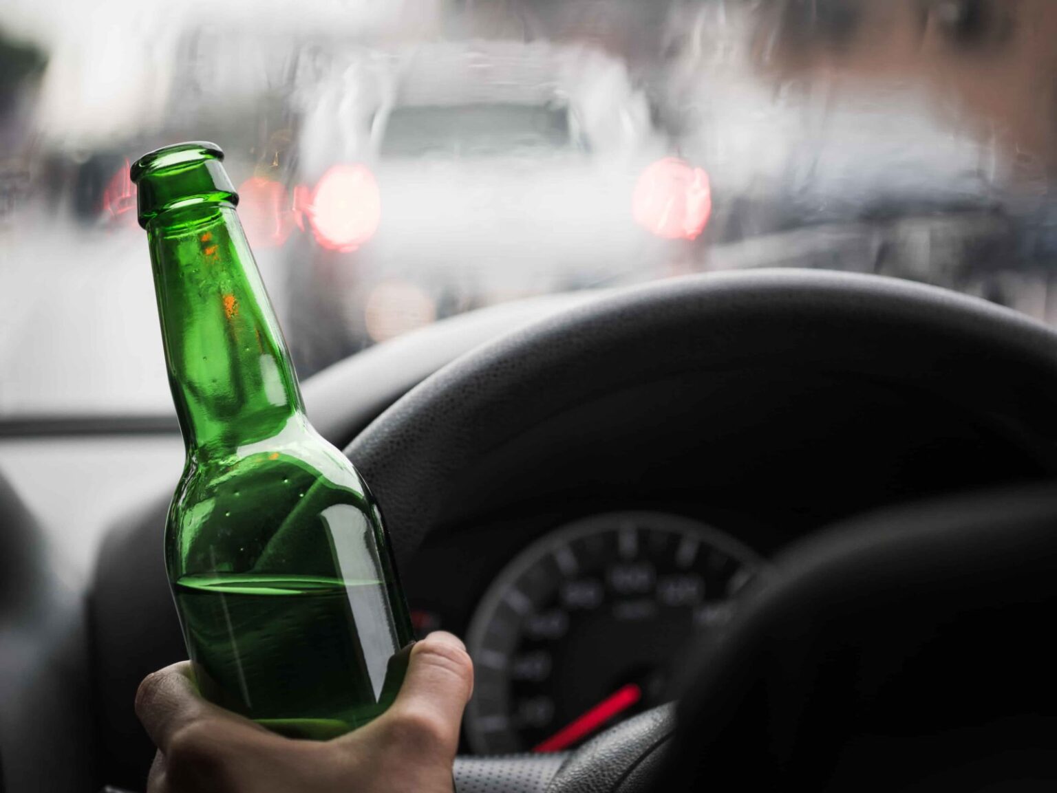 Neblaivūs vis dar nevengia sėsti už vairo. Trečiadienio popietę ir vakarą policijos pareigūnai sustabdė net du tokius vairuotojus.