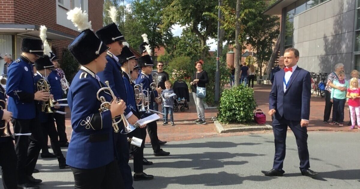 Panevėžio rajono Šilagalio kultūros centro orkestras „Sklepučini“, vadovaujamas Vilmanto Vapsvos, rugsėjo 3–10 dienomis dalyvavo Vokietijoje Bosel mieste vykstančiame 57-ajame muzikos festivalyje-konkurse „Euro Musiktage Bosel“. Šiemet šis tradicinis renginys buvo skirtas Lietuvos vardui (kiekvienais metais festivalyje plačiau pristatoma vis kita šalis).