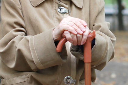 Latvijoje ir Estijoje kur kas daugiau žmonių nei Lietuvoje kaupia pensijai papildomai, bet visų trijų šalių gyventojai jaučia nerimą dėl savo finansinės ateities, rodo „Luminor“ antrinės bendrovės „Luminor investicijų valdymas“ užsakymu atlikta apklausa.