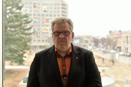 Panevėžio Juozo Miltinio teatro direktoriaus pareigas laikinai eiti paskirtas aktorius ir režisierius, ilgametis Šiaulių dramos teatro vadovas Antanas Venckus, penktadienį pranešė Kultūros ministerija.